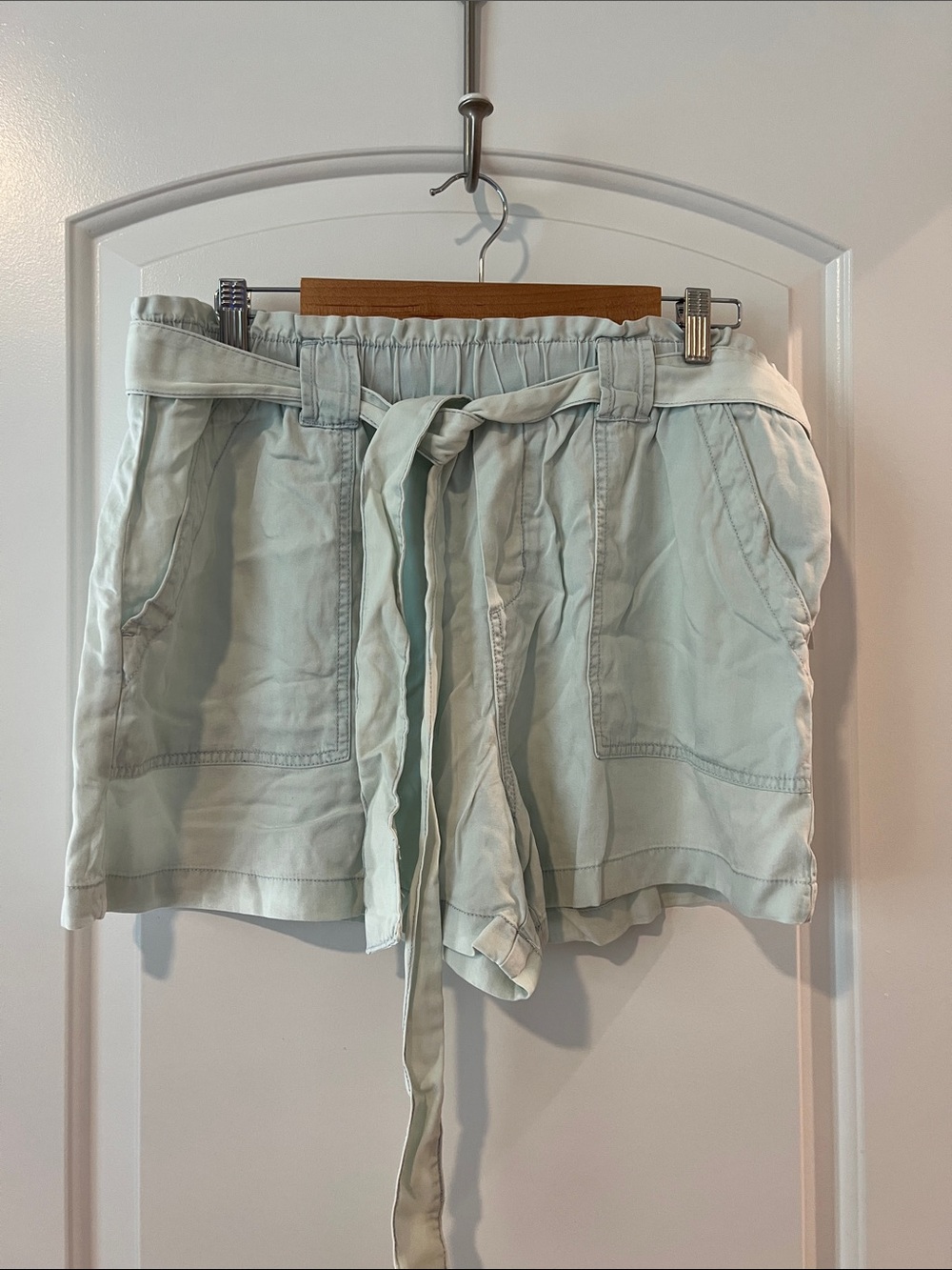 Chambray Tie-Waist Women’s Shorts